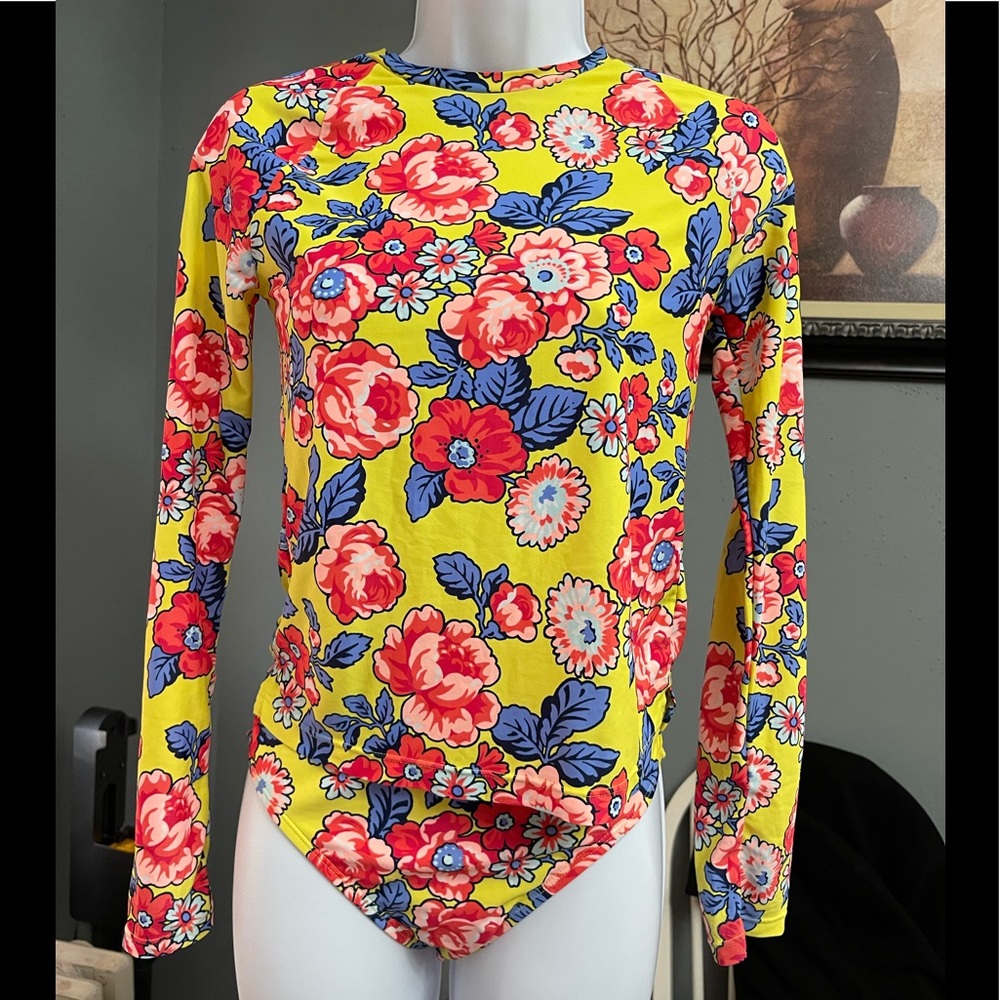 Gap Floral print Swimwear Set Still in good Condition size Girls 14-16